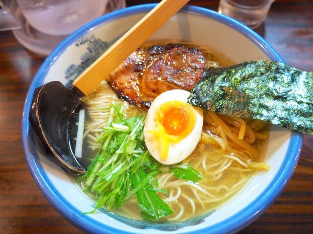 Découvrez le savoureux shio ramen au yuzu d&rsquo;Afuri, une expérience culinaire japonaise à ne pas manquer !