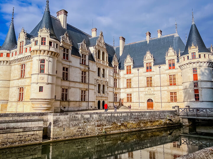 Découvrez les 12 châteaux les plus insolites du Japon : une visite exclusive !